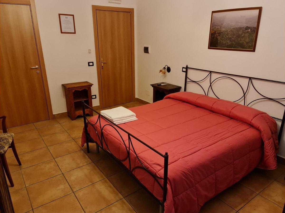 Bed and Breakfast Casale Rurale San Marco Evangelista Esterno foto