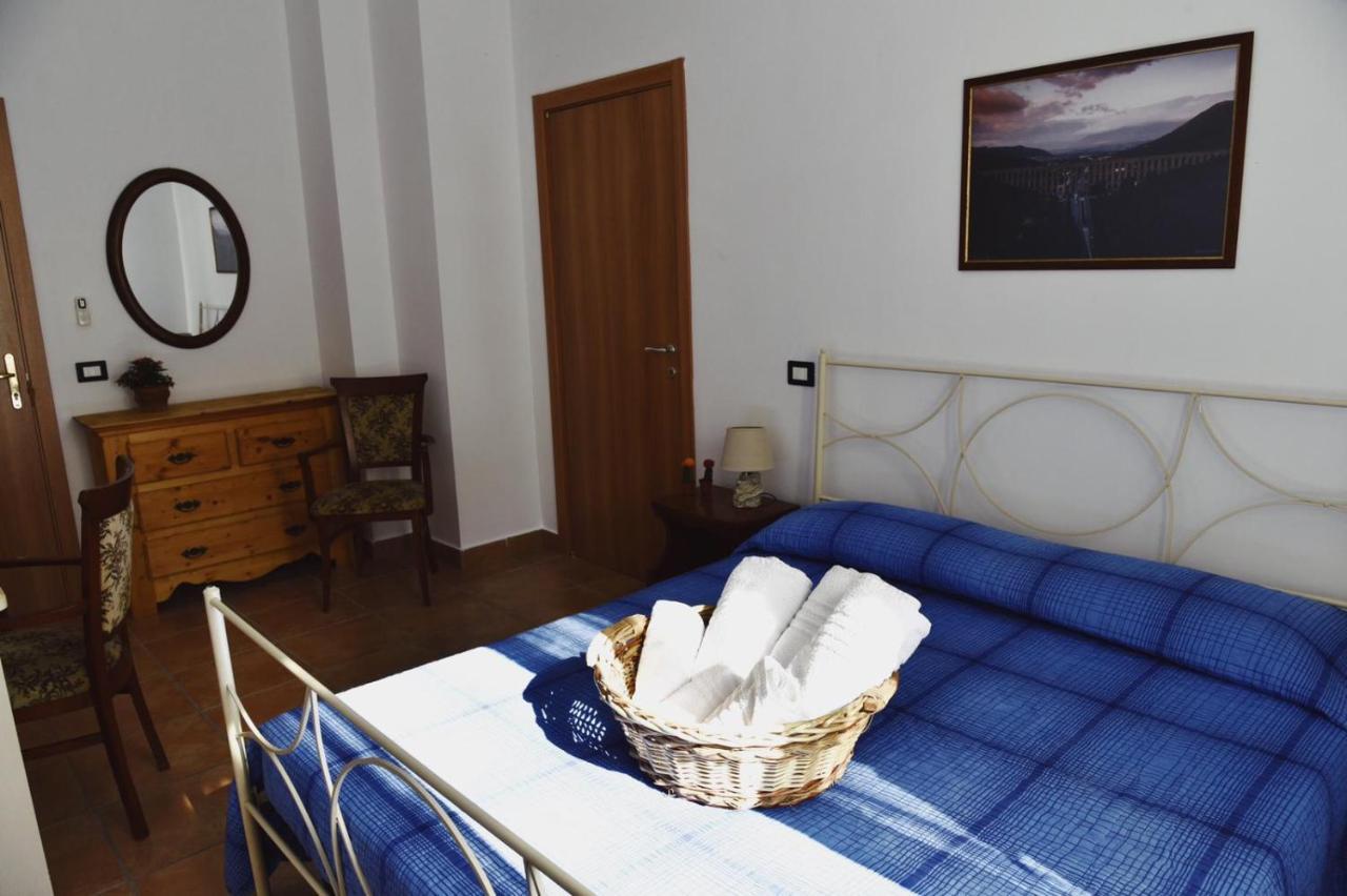 Bed and Breakfast Casale Rurale San Marco Evangelista Esterno foto